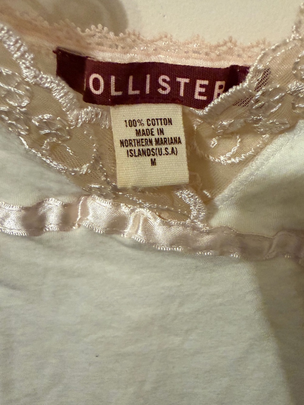 Vintage Hollister Delicate Lace Trim Satin Ribbon Cami Cream Y2K Nwot⭐️⭐️⭐️⭐️⭐️ - Picture 9 of 9